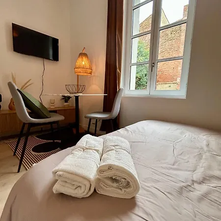 L'intime Saint Pierre - Paisible - Centre Appartement *
